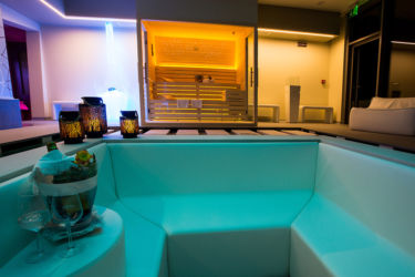 Unica SPA salottino interno piscina