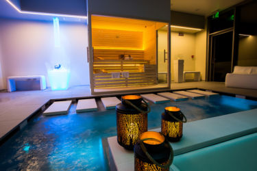 Unica SPA lanterne piscina interna